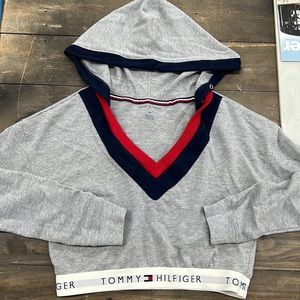 Tommy Hilfiger cropped hoodie